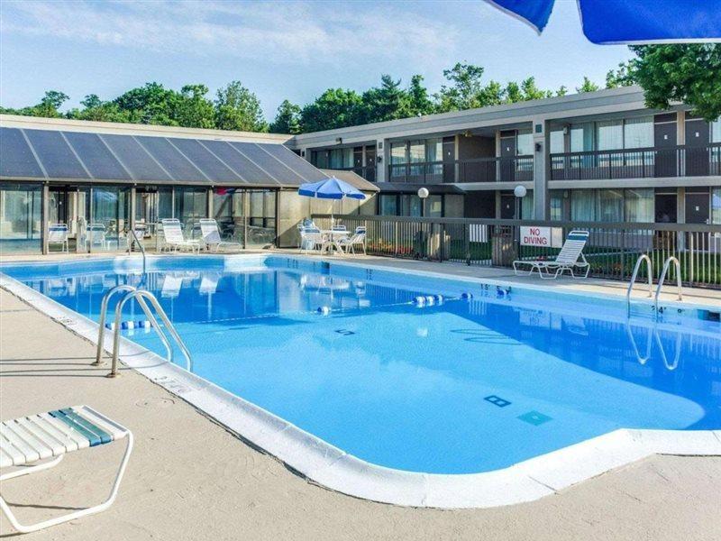 Clarion Inn Fredericksburg Eksteriør bilde
