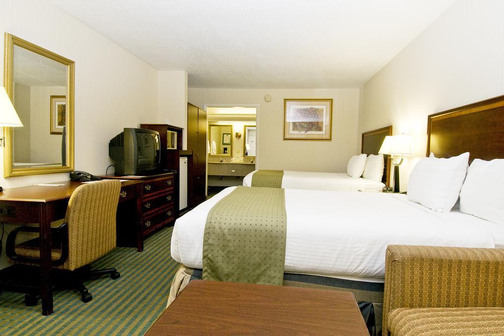 Clarion Inn Fredericksburg Eksteriør bilde