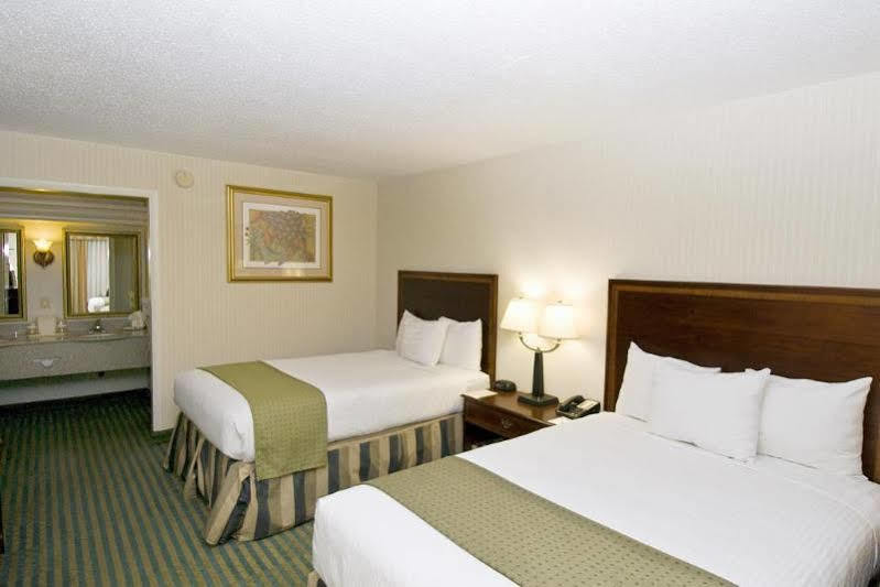 Clarion Inn Fredericksburg Eksteriør bilde