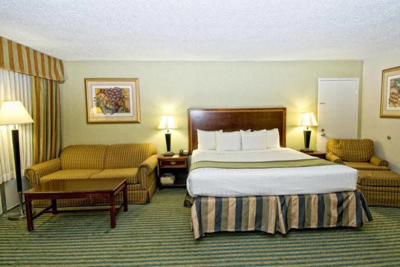 Clarion Inn Fredericksburg Eksteriør bilde